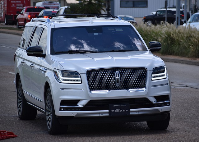 Lincoln Navigator luxury SUVs
